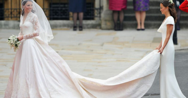 10 Iconic Vintage Wedding Dresses That Will Never Fade Away