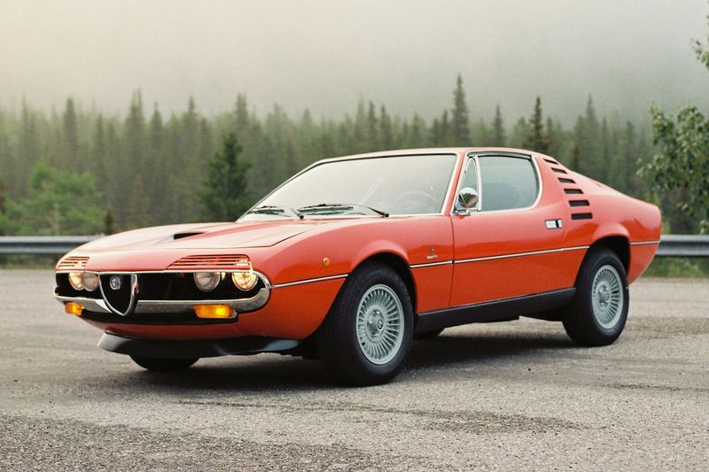 Alfa Romeo Montreal