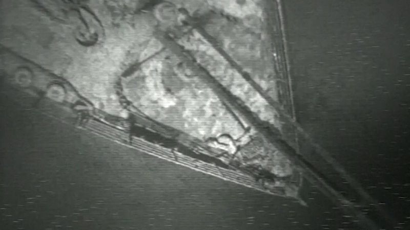 First Photograph of the Titanic Wreck