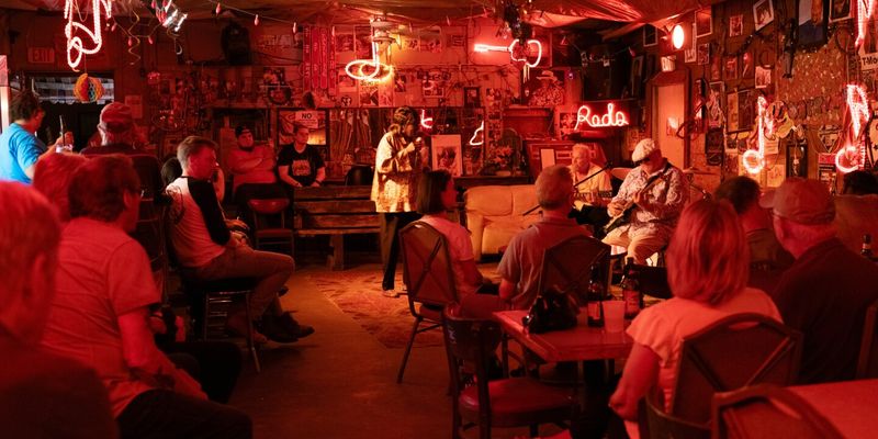 Mississippi: Blues Beats and River Tales