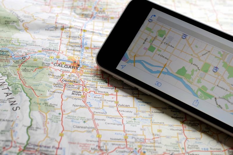 Paper Maps Instead of GPS