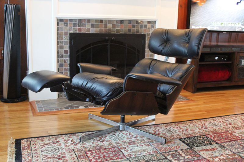 Recliners with Footrests