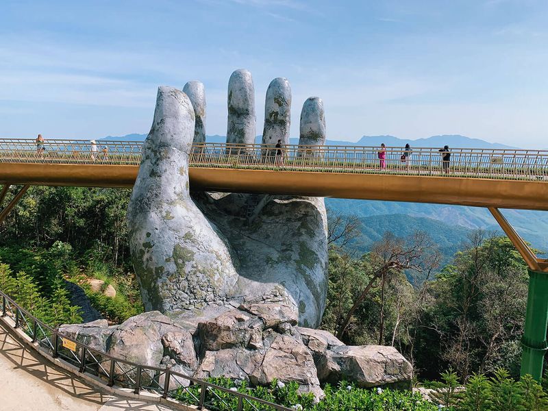 The Random Giant Hand or Foot Statue With No Explanation