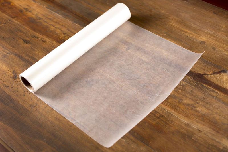 Wax Paper to Keep the Fridge Smelling Fresh