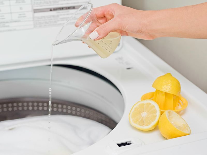 Lemon Juice as a Natural Whitener