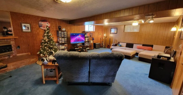 13 Things Every ’80s Basement Had (Whether You Wanted Them Or Not)