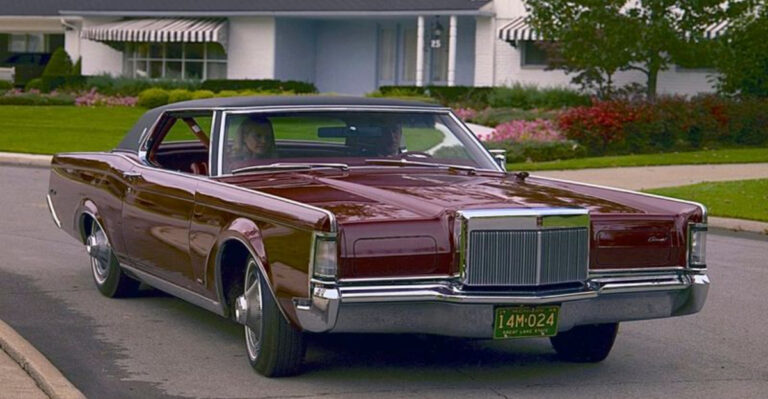 15 Lincoln Continentals From The ’60s That Car Lovers Still Dream About