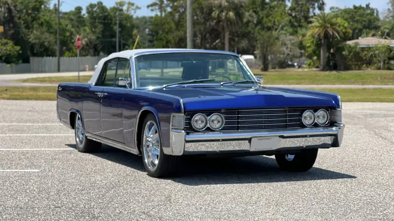 1965 Lincoln Continental Coupe - Formal Roof Elegance