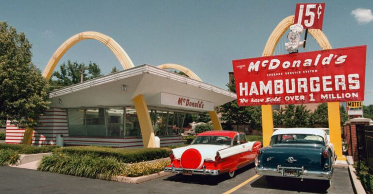 24 Vintage Photos From The Year 1955 That Are Mind Blowing