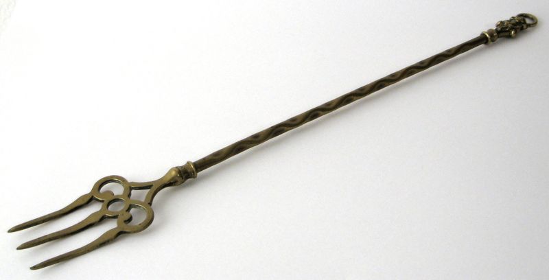 Toasting Fork: The Original Bread Toaster
