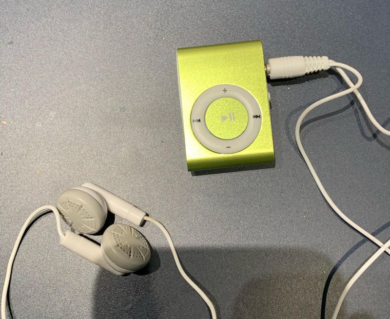 Sharing One Earphone