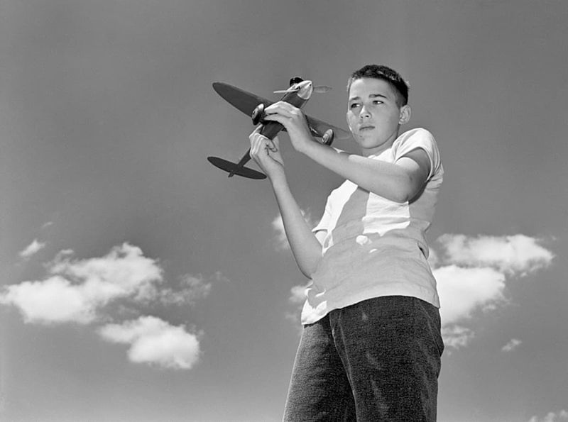 Building Model Airplanes