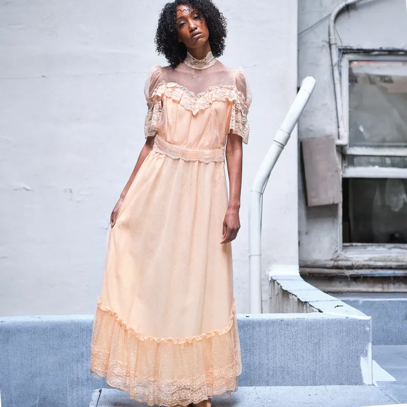 Peasant Blouses and Prairie Dresses Bloom Again