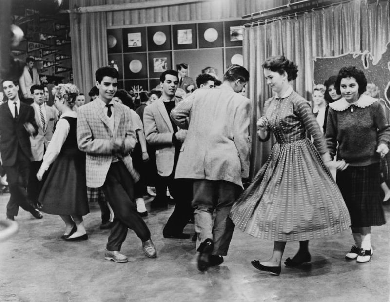 Dick Clark's American Bandstand Studio Crowd (1961)