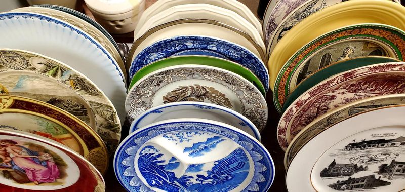 Lead-Glazed Dishware
