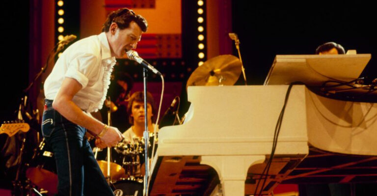 28 Timeless 1950s Jukebox Hits That Still Rock Our World