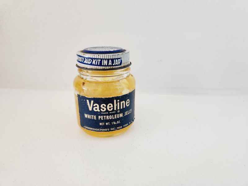 Vaseline Petroleum Jelly