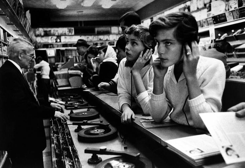 Rock 'n' Roll Records Targeted Teen Wallets