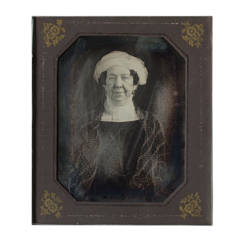 The Mysterious Great-Aunt Nobody Remembers